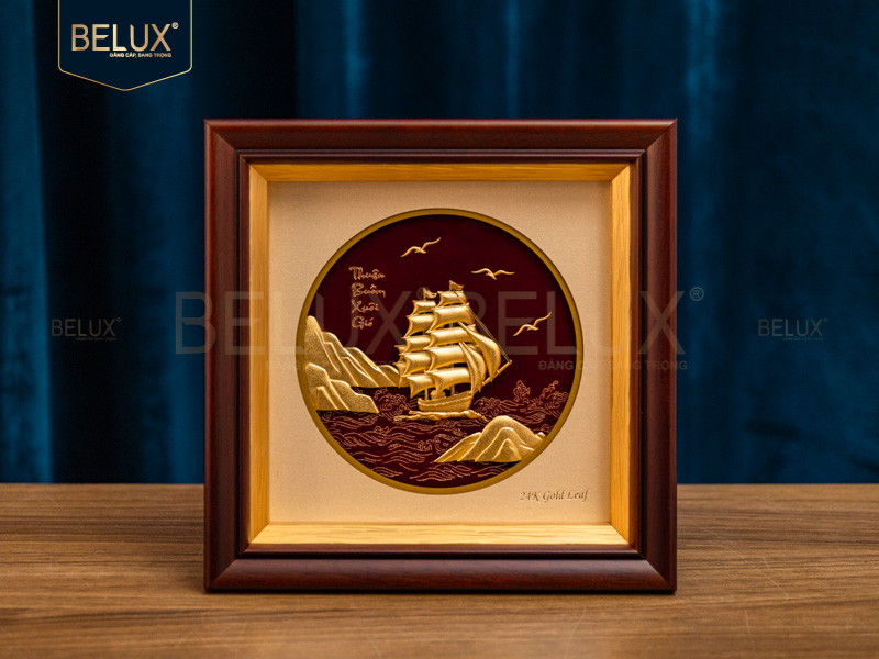 Ảnh Tranh thuận buồm xuôi gió nền đỏ dát vàng 24k 20x20cm