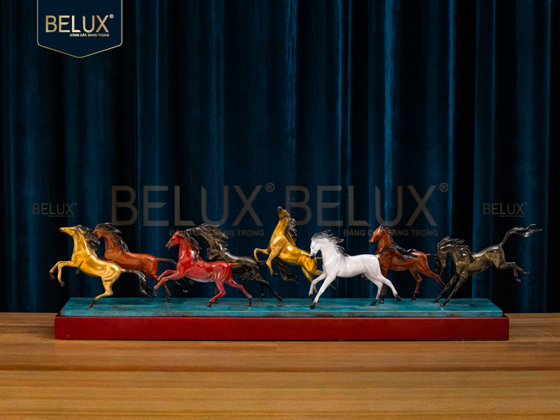 Ảnh Tượng Bát Mã bằng đồng decor dài 88cm
