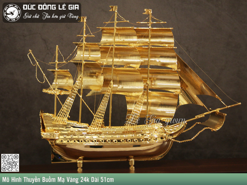 Mô hình thuyền buồm Với chất liệu mạ vàng