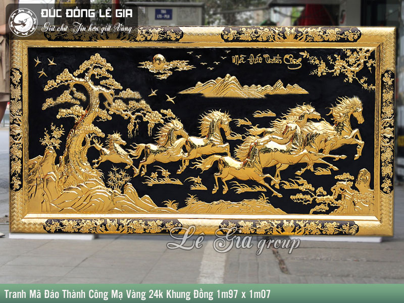 Hình ảnh tám chú ngựa dũng mãnh biểu trưng cho sự đồng lòng tiến về phía trước