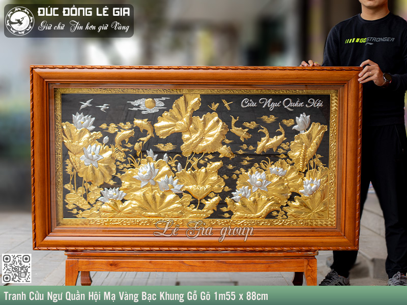 Hình ảnh 9 con cá chép vây quanh hoa sen tượng trưng cho sự dư dả và phát triển thịnh vượng