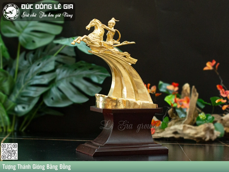 Tượng Thánh Gióng là biểu tượng cao đẹp về lòng yêu nước và sức mạnh quật cường