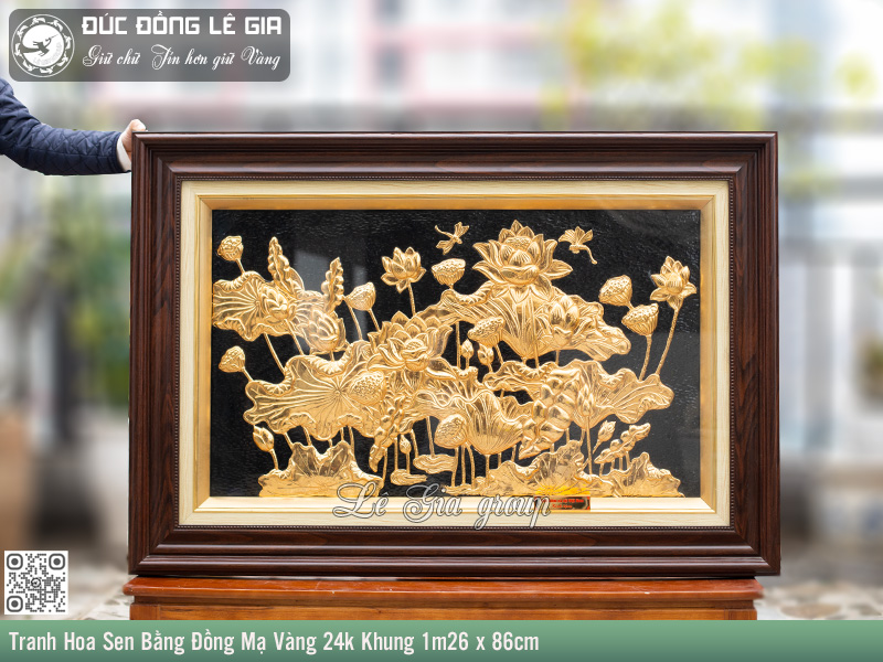 Hoa sen là biểu tượng của sự thanh cao, mang đậm cốt cách của người phụ nữ Việt Nam bản lĩnh