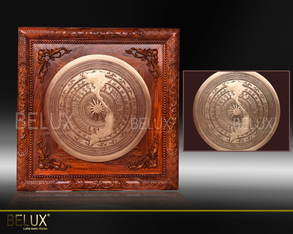 Ảnh Tranh mặt trống đúc hoa văn chìm hình bản đồ