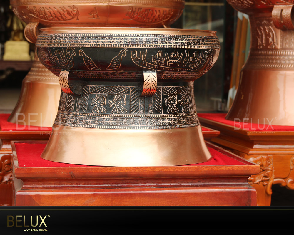 Ảnh Trống đồng Ngọc Lũ hoa văn nổi đường kính 40cm