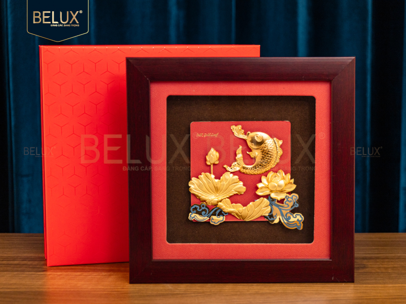 Ảnh Tranh cá chép hóa rồng dát vàng 24k 24x24cm