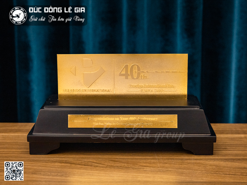 Biểu trưng logo Pretige chế tác theo yêu cầu - Mạ Vàng - 14x27.5x12.5cm 