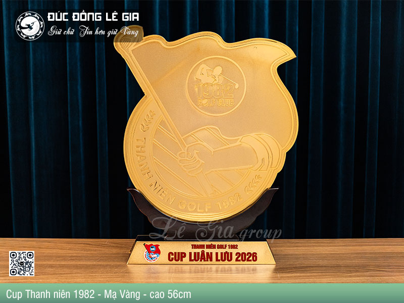 Cup Thanh niên 1982 - Mạ Vàng - cao 56cm