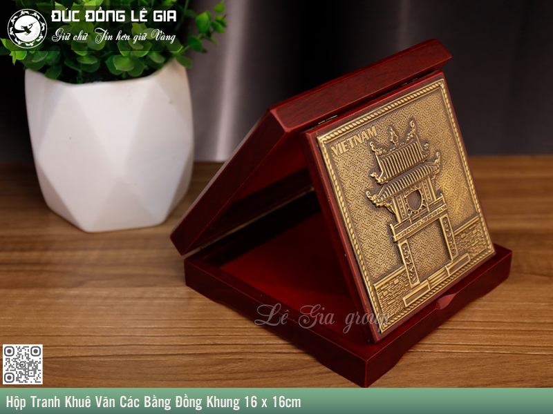 hop-tranh-khue-van-cac