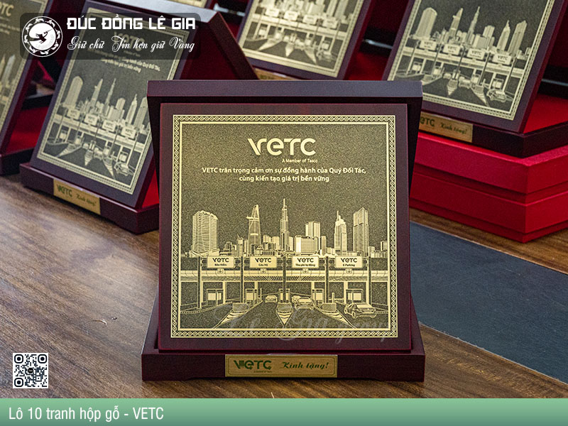 Lô 10 tranh hộp gỗ - VETC