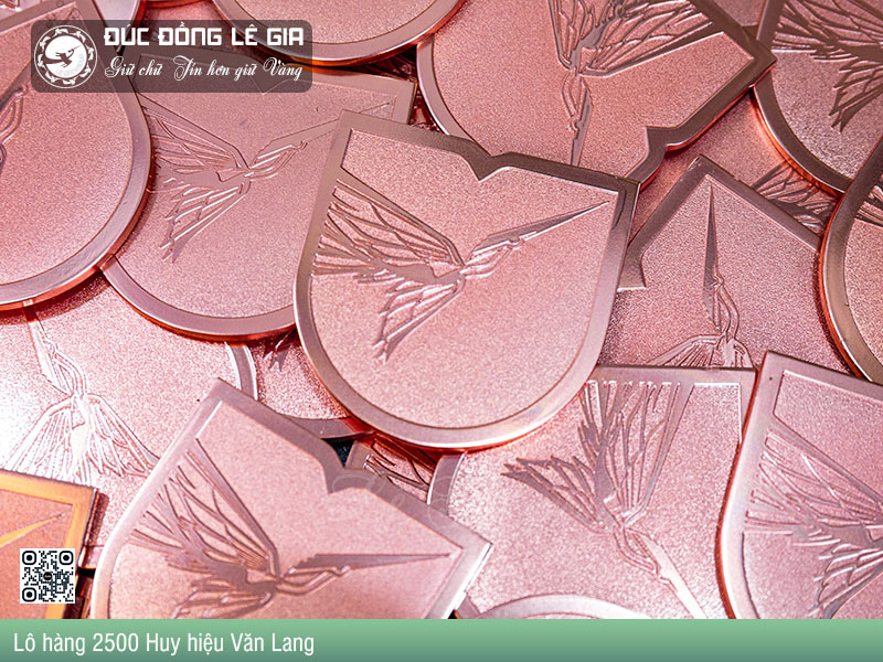 Huy hiệu Văn Lang – Khi biểu trưng trở thành dấu ấn của niềm tự hào