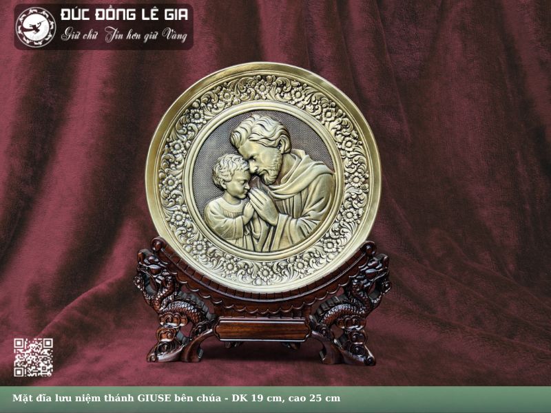 Mặt đĩa lưu niệm thánh GIUSE bên chúa