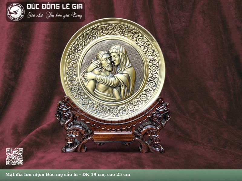 Mặt đĩa lưu niệm Đức mẹ sầu bi