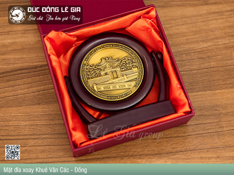 qua-tang-mat-dia-xoay-khue-van-cac-dong
