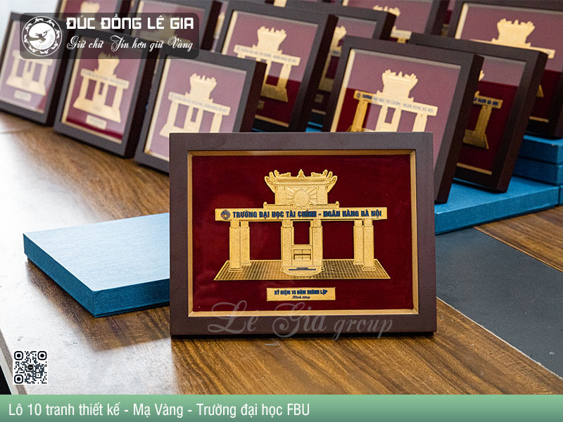 tranh-thiet-ke-ma-vang-theo-yeu-cau-truong-dai-hoc-tai-chinh-ngan-hang-ha-noi