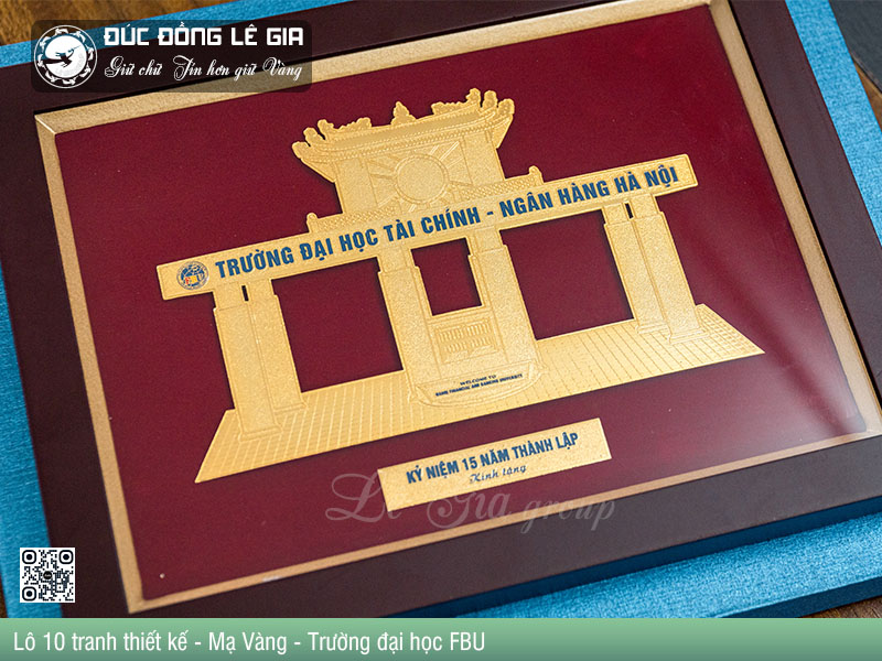 tranh-thiet-ke-ma-vang-theo-yeu-cau-truong-dai-hoc-tai-chinh-ngan-hang