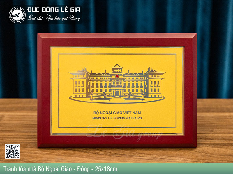Tranh tòa nhà Bộ Ngoại Giao - Đồng - 25 x 18