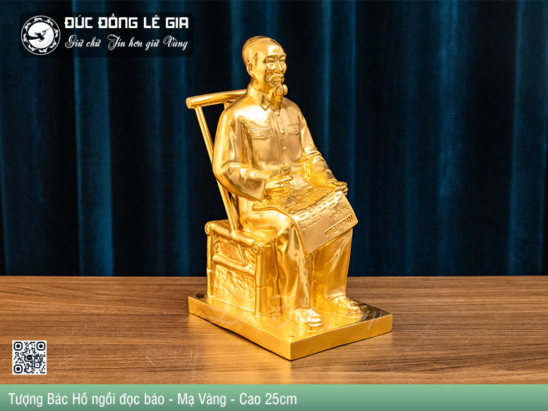 Tượng Bác Hồ ngồi đọc báo - Dát Vàng - Cao 25cm