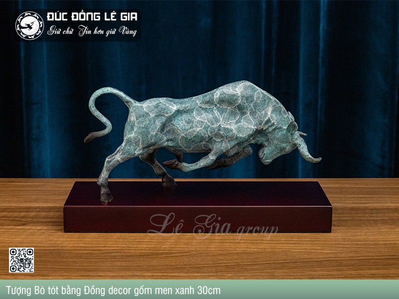 Tượng Bò tót bằng Đồng decor gốm men xanh 30cm