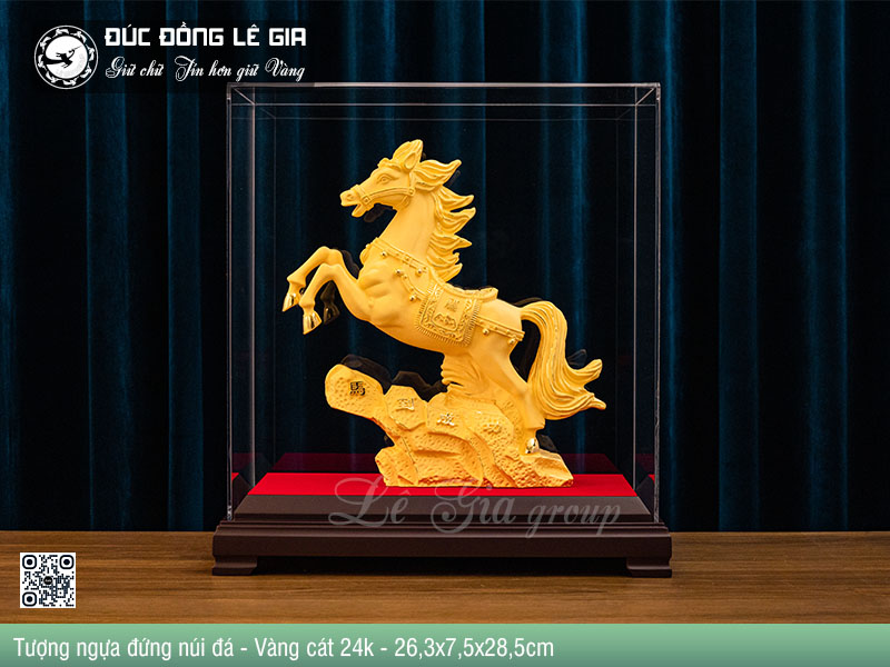 Tượng Ngựa Đứng Núi Đá – Vàng Cát 24k | Biểu Tượng Thành Công, Vững Chãi & Thịnh Vượng