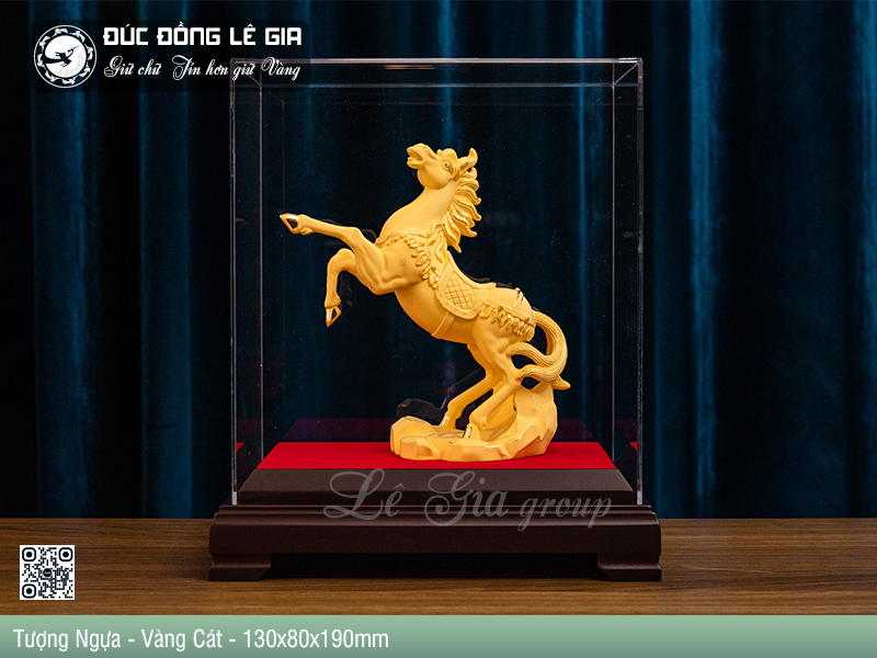 Tượng Ngựa Tung Vó Mạ Vàng Cát