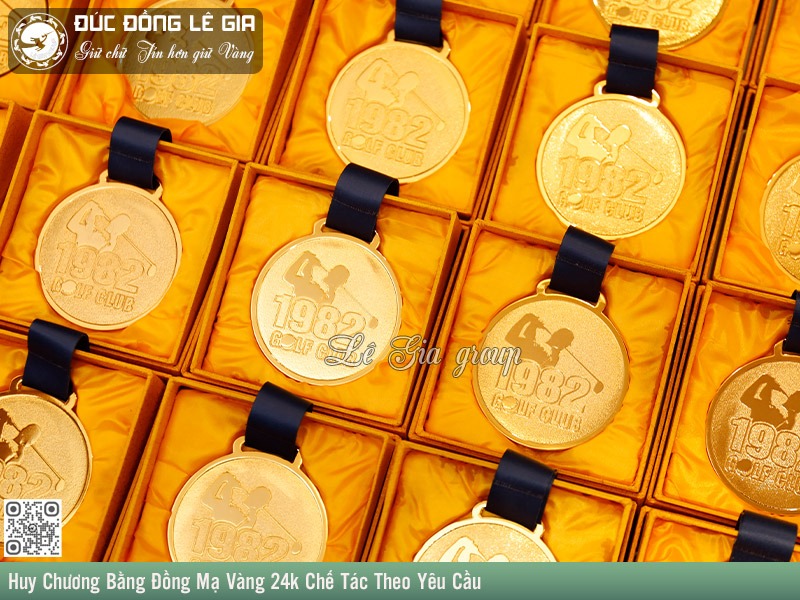 Kỷ niệm chương đồng khắc logo, quà tặng hội thảo tri ân đối tác ý nghĩa