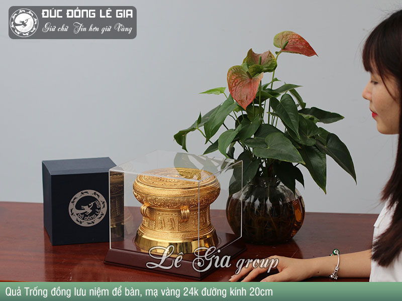 Quả trống đồng lưu niệm đk 20cm mạ vàng 24k