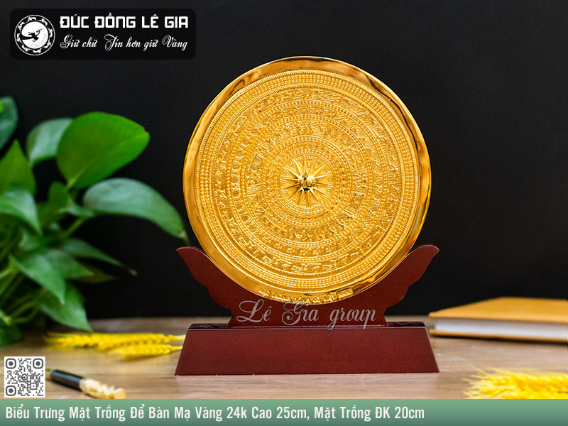 Biểu Trưng Mặt Trống Mạ Vàng 24k Đế Gỗ Cao 25cm- Quà Tặng Sếp Nước Ngoài