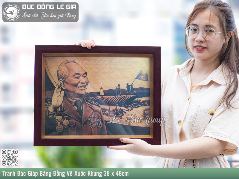 Tranh Bác Giáp Bằng Đồng Vẽ Xước Khung 38 x 48cm
