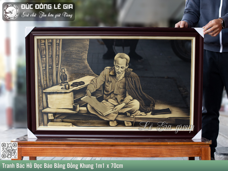 Ảnh Tranh Bác Hồ Đọc Báo Bằng Đồng Khung 1m1 x 70cm