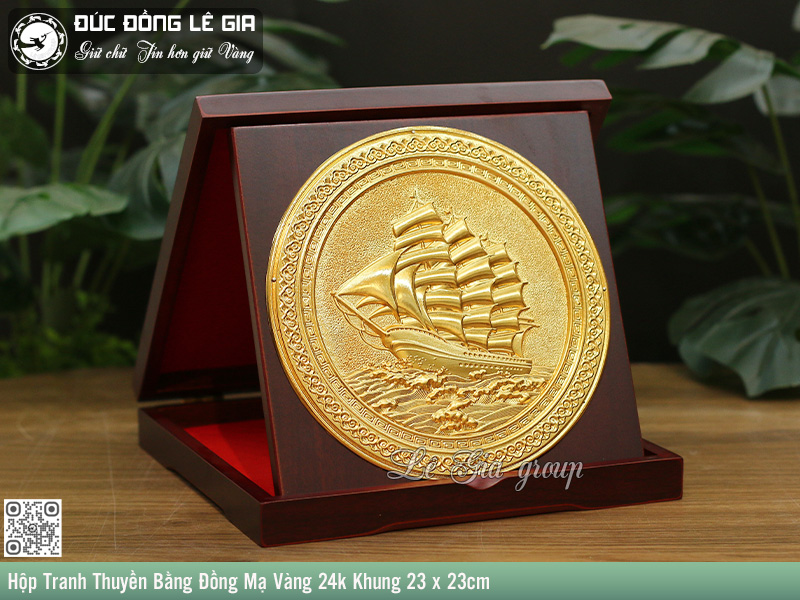 Ảnh Hộp Tranh Thuyền Bằng Đồng Mạ Vàng 24k Khung 23 x 23cm