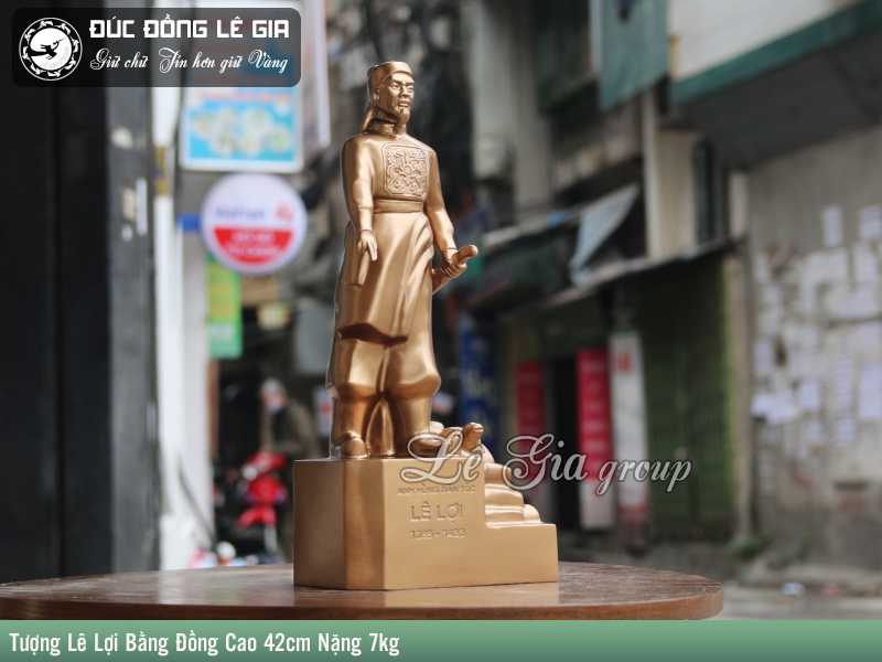 Tượng Vua Lê Lợi Bằng Đồng Đỏ