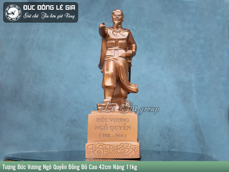 Tượng Đức Vương Ngô Quyền bằng đồng đỏ cao 42cm nặng 11kg